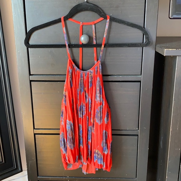 Floral tank top - Picture 1 of 5